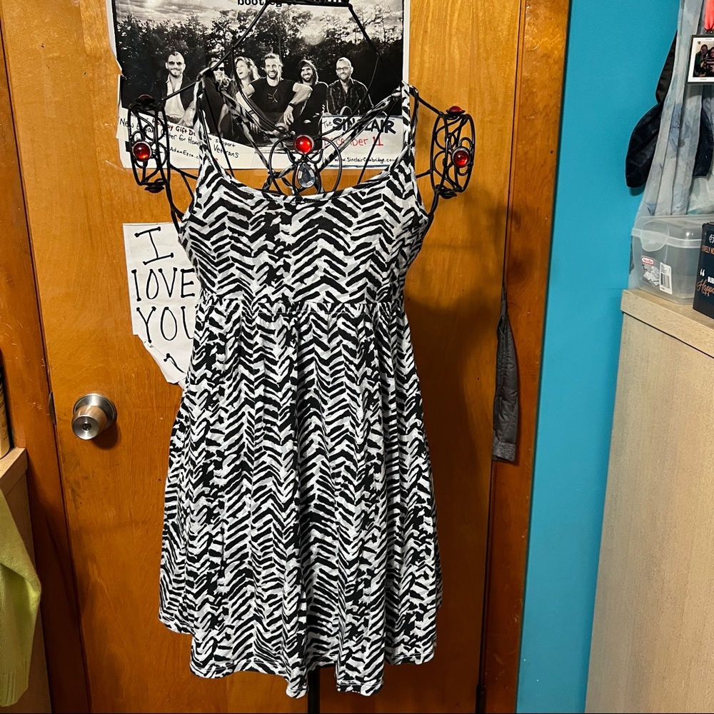 OP ocean pacific black white dress patterned juniors size small 3-5